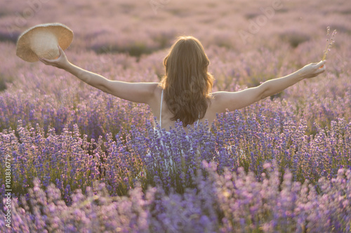 Praising the beauty of life