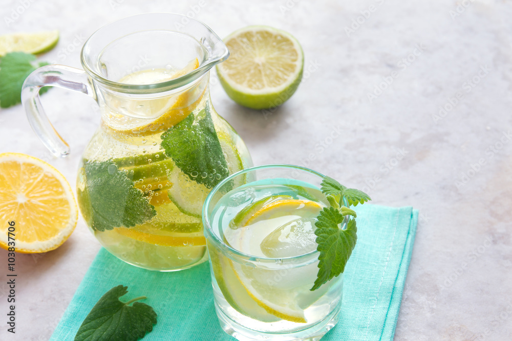 Fototapeta premium Detox water (lemonade)