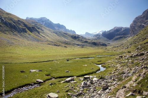 En chemin vers le lac de la Plagne photo