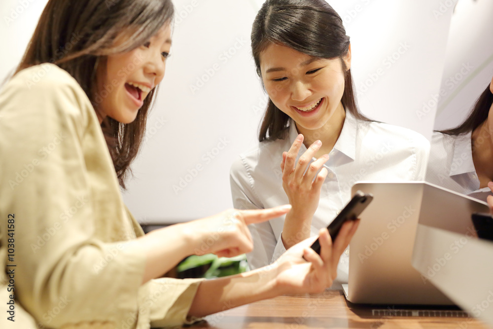 ビジネス・女性 ビジネス・女性