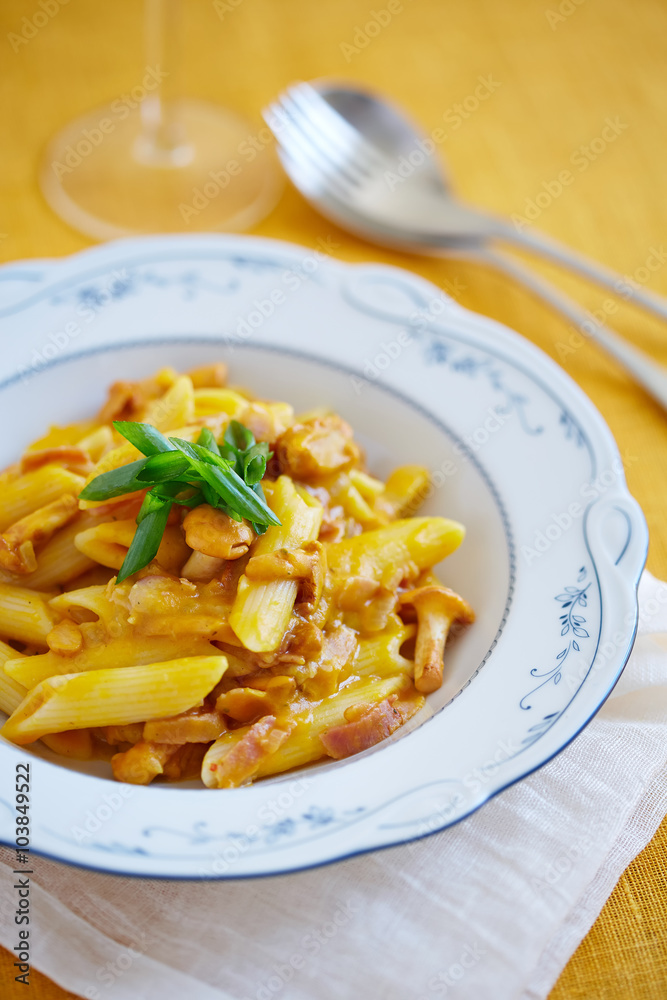 macaroni with mushrooms