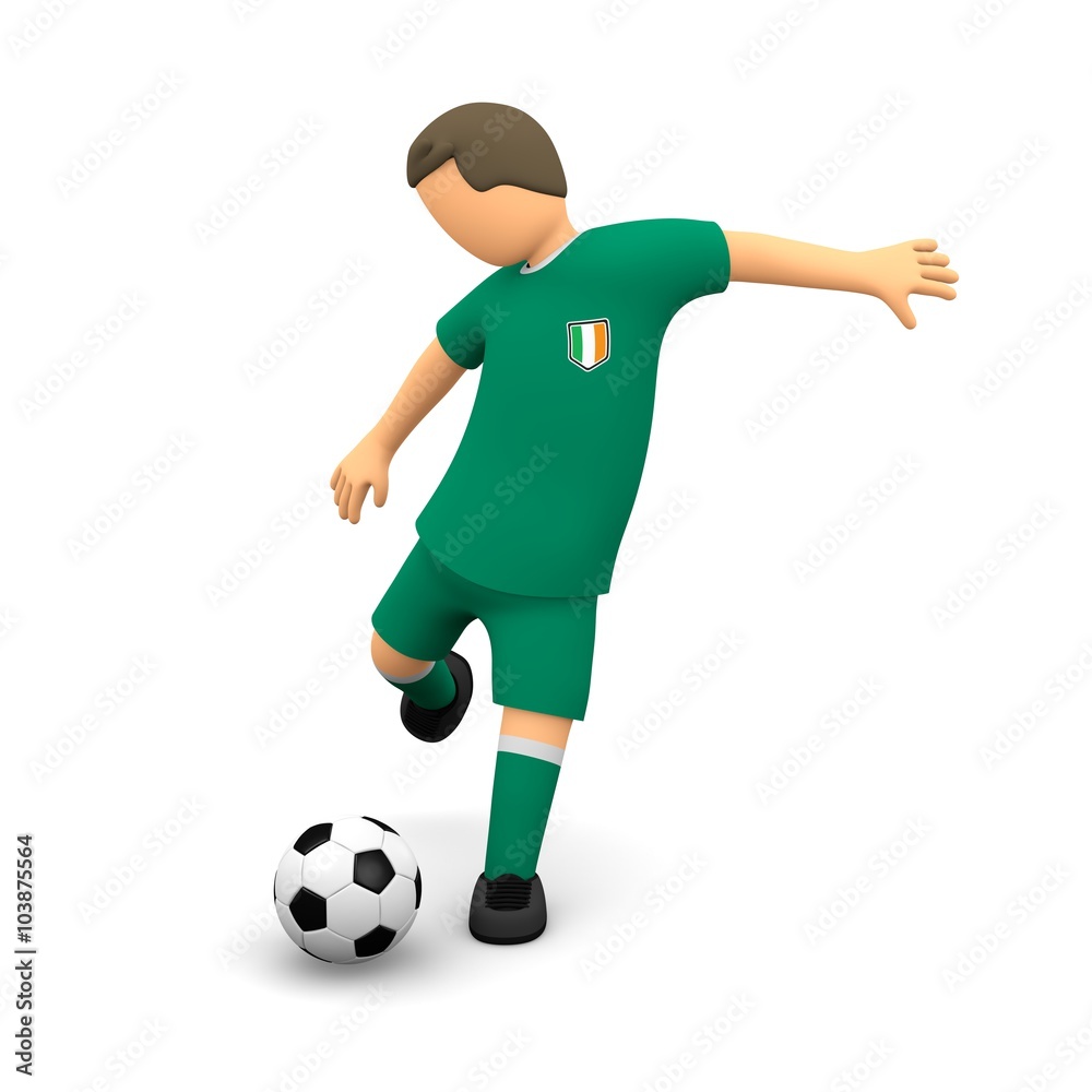 Irische Fußballer schießt den Ball