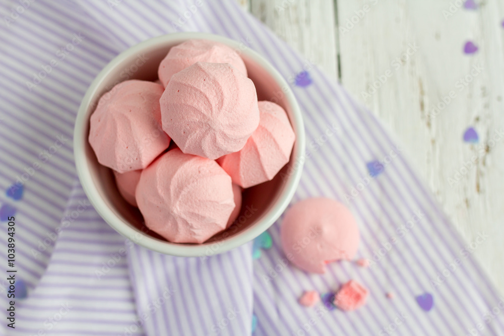 Strawberry meringue cookies Strawberry meringue cookies