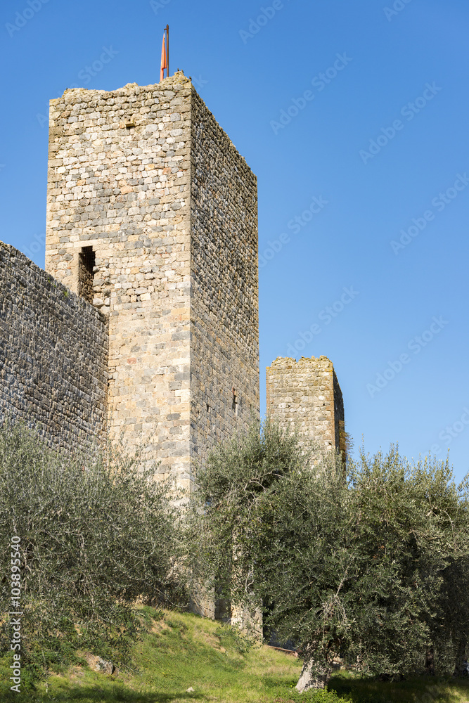 Stadtmauer von Monteriggioni in der Toskana