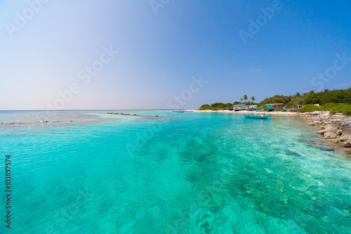 Maldives,  tropical sea background 2! © erainbow