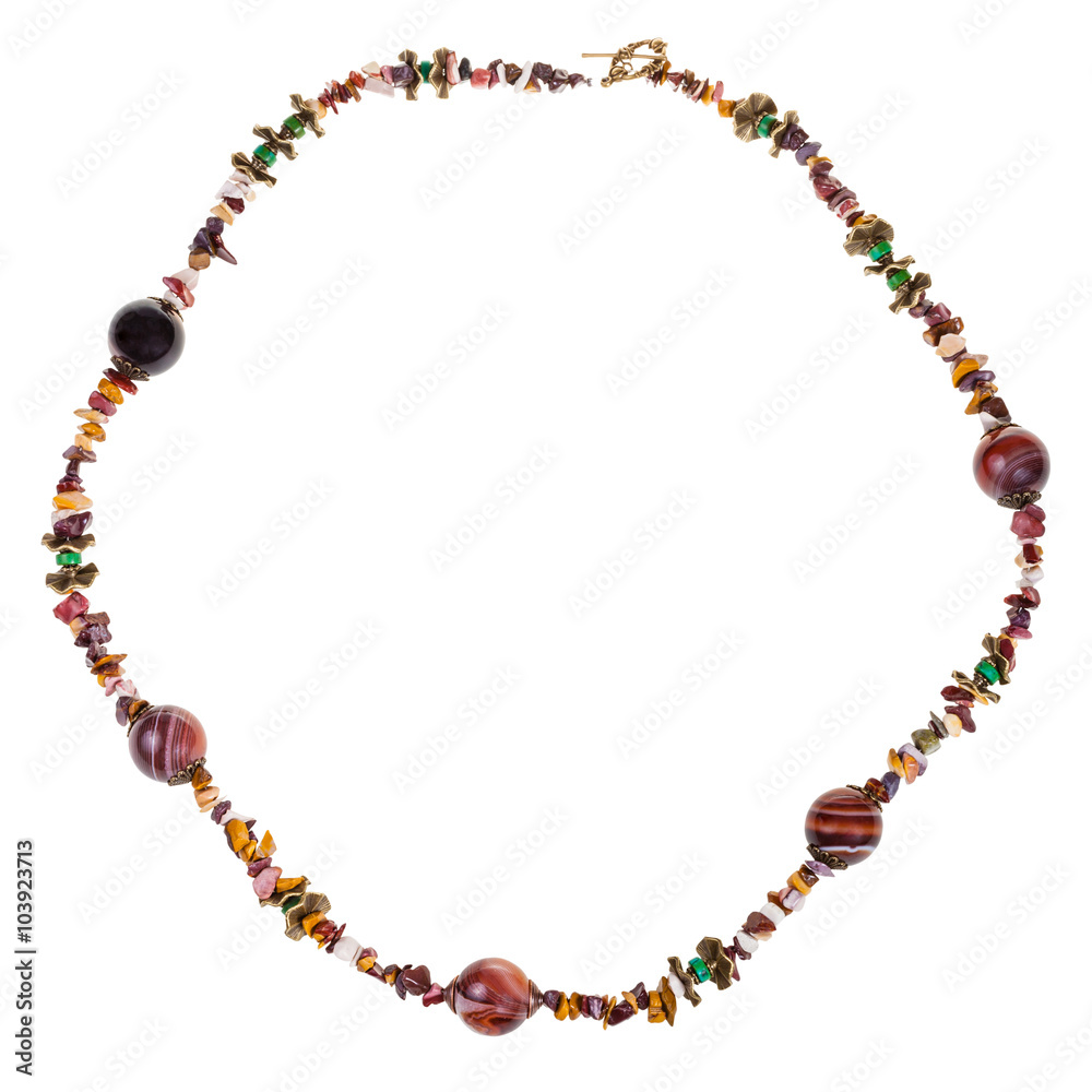 Naklejka premium round necklace from natural gemstone chippings