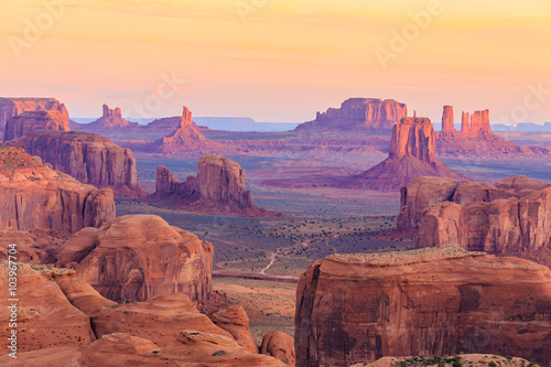Obraz na płótnie Sunrise in Hunts Mesa in Monument Valley, Arizona, USA