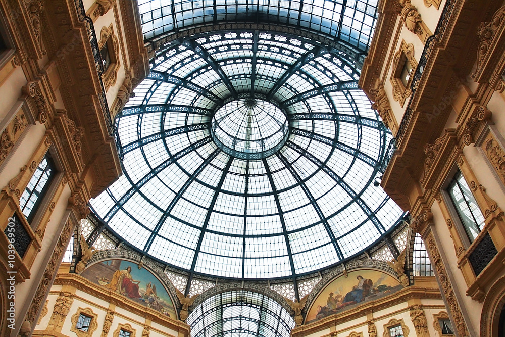 Vittorio Emanuele galleria in Milan, Italy