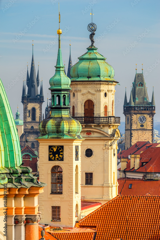 Obraz premium Prague, Tyn Church and Old Town Square