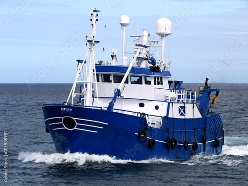 Fotografie Fishing Vessel 15b, Fishing Vessel underway to harbour to land fish