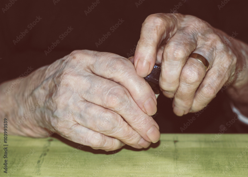 Fototapeta premium Medicine pill bottle