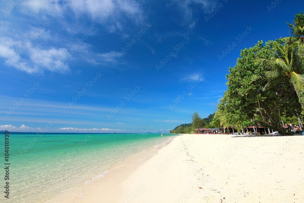  The paradise island in Trang Province , Thailand