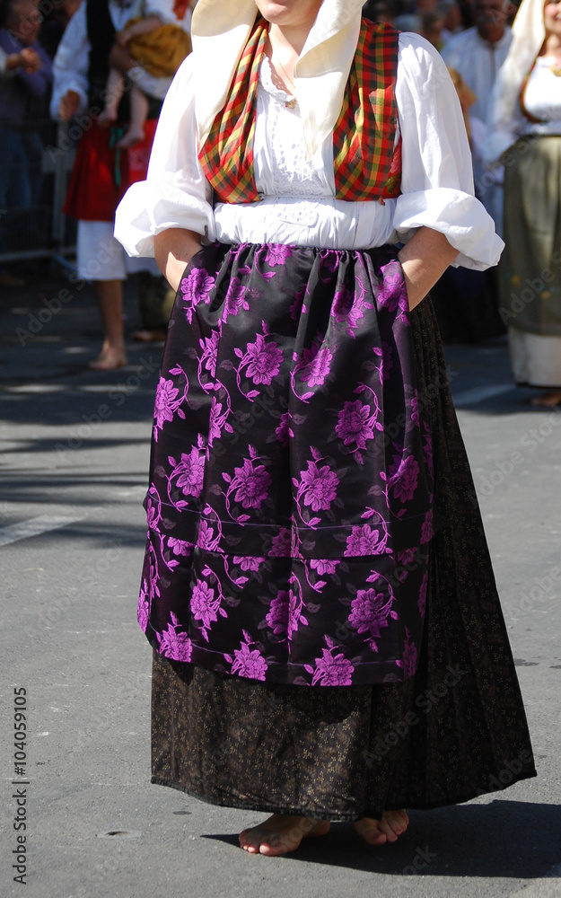 Folk of Sardinia - Costume of Cabras