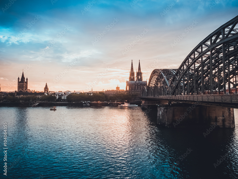 Fototapeta premium cologne river