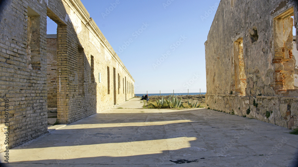 Obraz premium Antiguo cuartel de carabineros en el Delta del Llobregat, Barcelona