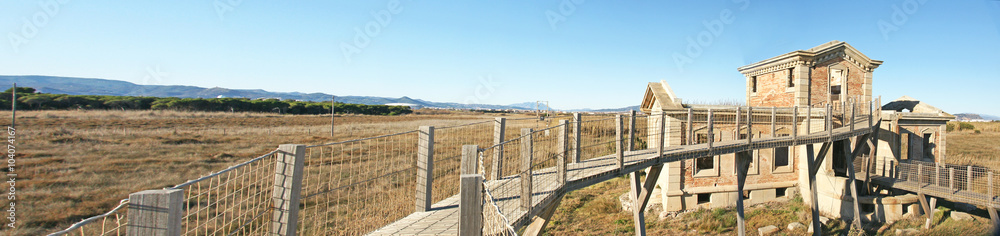 Pasarelas y mirador del Semafor en el Delta del Llobregat, Barcelona Pasarelas y mirador del Semafor en el Delta del Llobregat, Barcelona