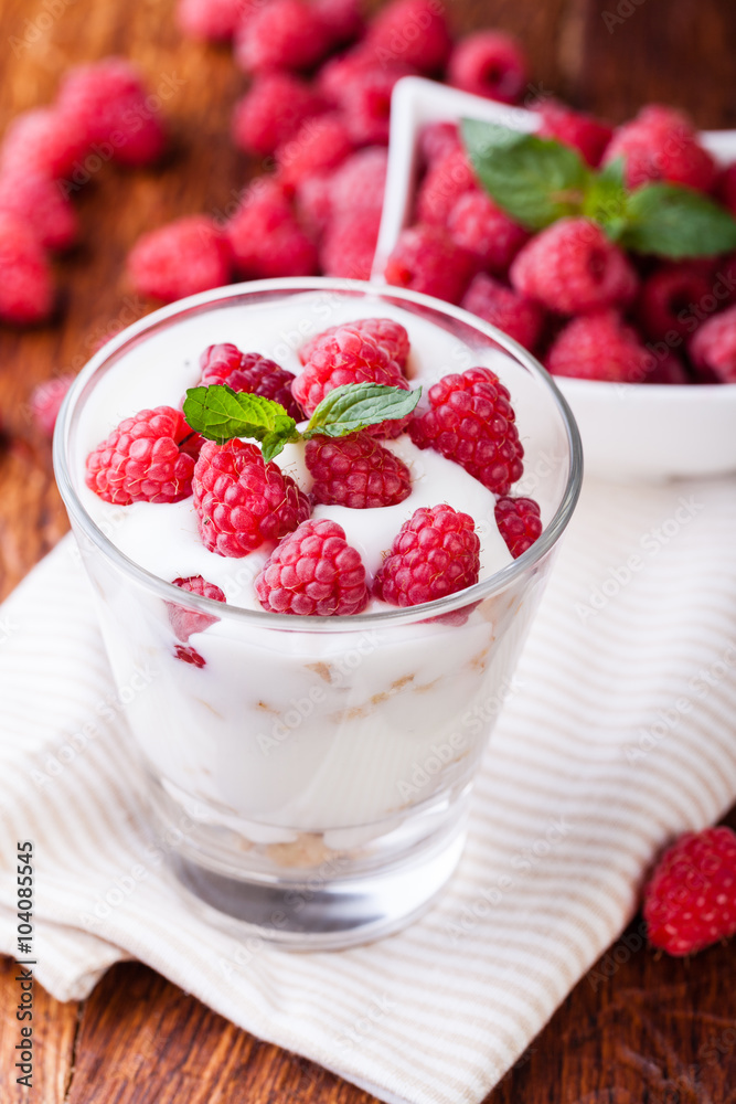 yogurt with muesli and berries