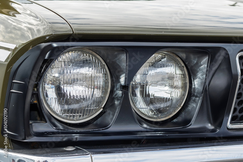 古い車のヘッドライト Head lamp of the nostalgic car