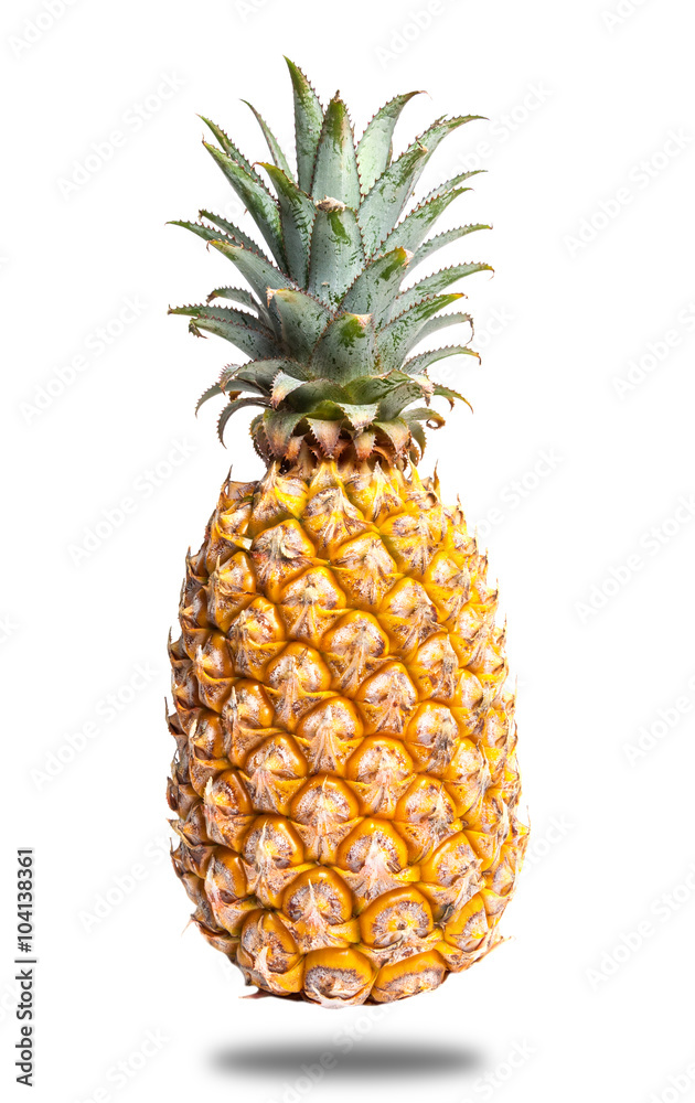 Fototapeta premium Fresh pineapple isolated