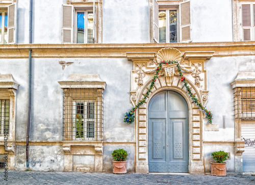 ancient streets and alleys of Rome