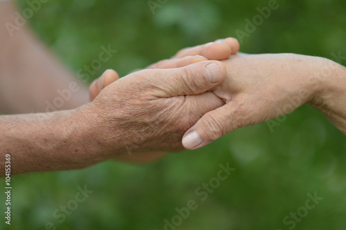 couple holding hands  © aletia2011