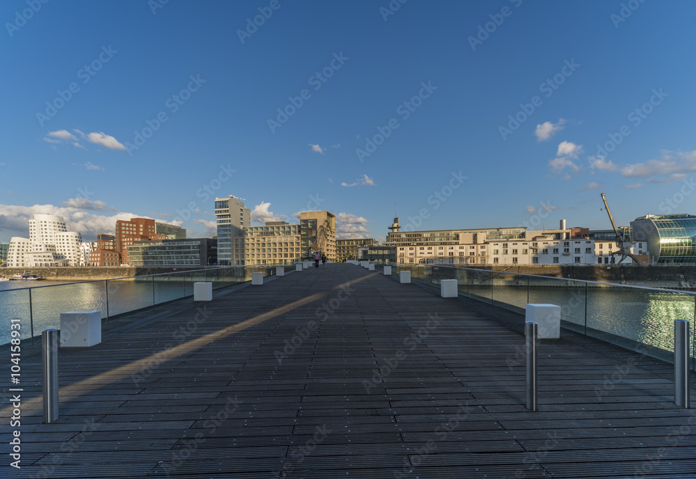 Fototapeta premium Fußgängerbrücke