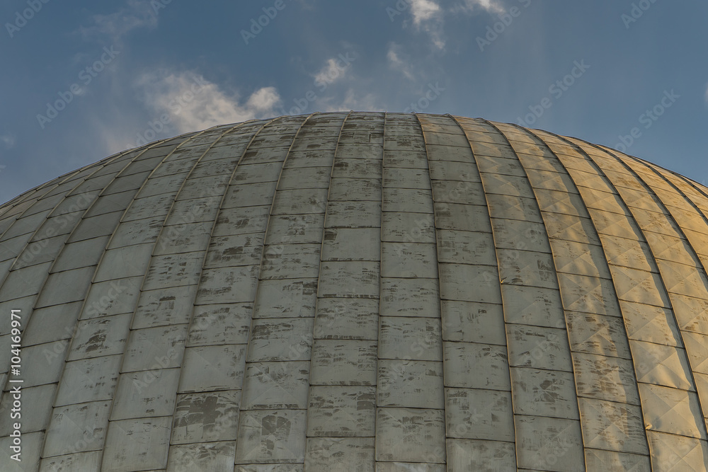 Fototapeta premium Dome of an observatory / planetarium during sunset