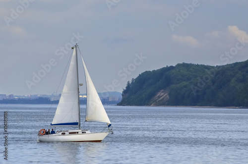 SAILING - ŻEGLOWANIE JACHTEM PO MORZU