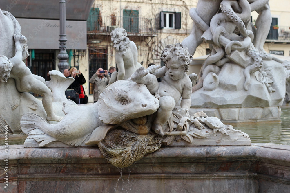 Detailansicht vom Neptunbrunnen auf der Piazza Navona in Rom