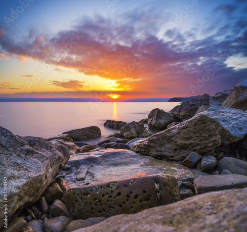 Fototapeta Naklejka Na Ścianę i Meble -  sunset over the sea beach