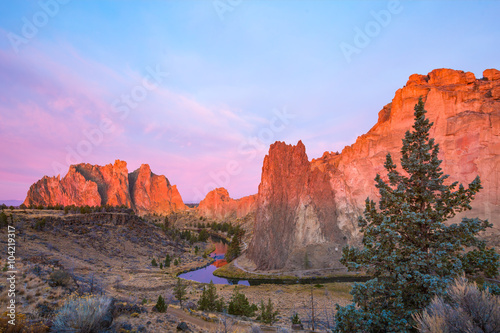 Photography Sunrise at Smith Rock State Park in Oregon USA