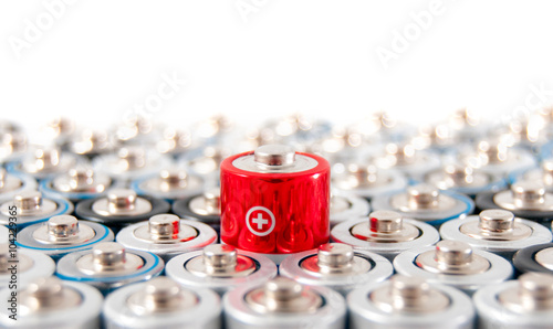Fotografia alkaline batteries with a focus on a single battery