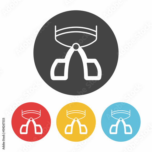 Eyelash curler icon