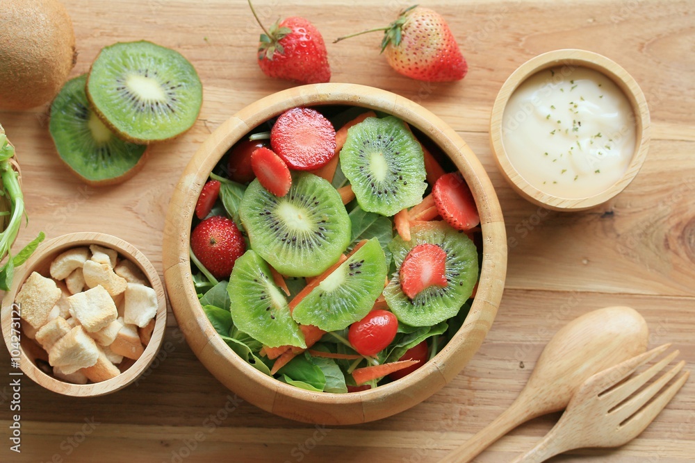 mix salad fresh kiwifruit mix salad fresh kiwifruit