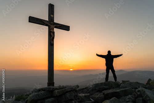 Sonnenuntergang auf dem Berg Lusen im Bayerischen Wald