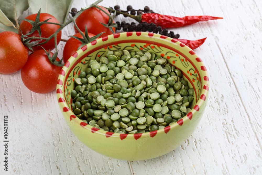Dry green peas