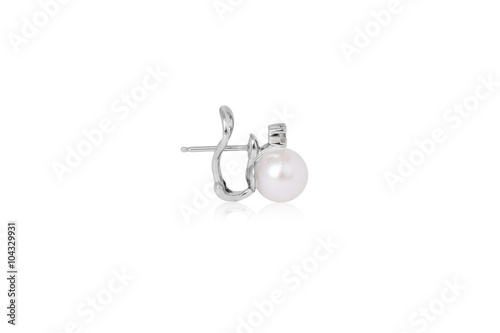 Beautiful Pearl & Diamond Earring in 14k White Gold