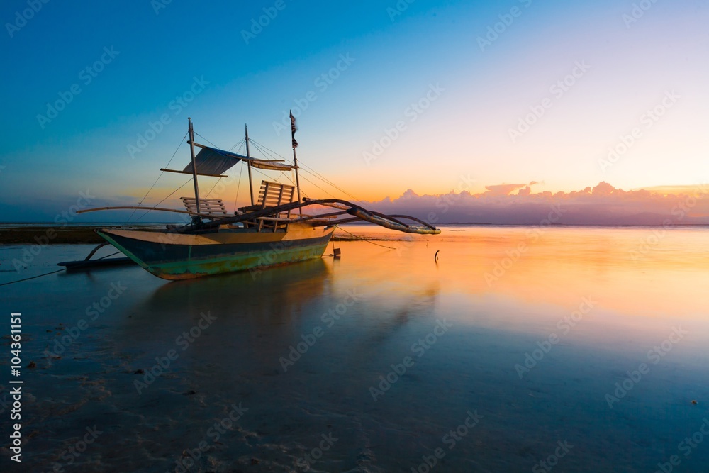 Naklejka premium sunset tropical sea