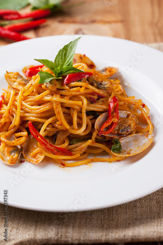 spaghetti baby clams with spicy chili sauce,thai food