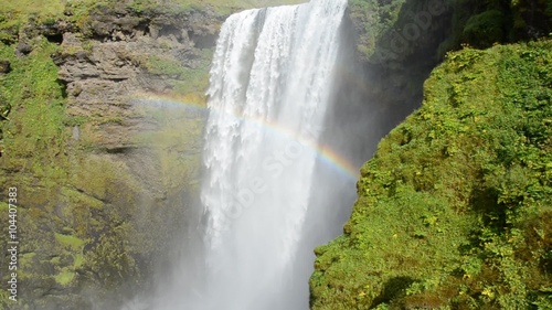 Cascata con arcobaleno in Islanda photo