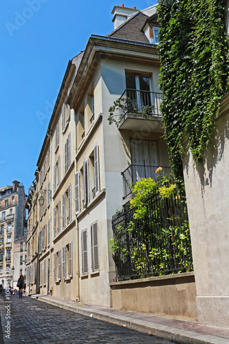 Paris - rue Saint-Etienne-du-Mont