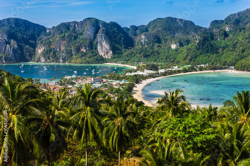 Obraz na plátně Beautiful view of Phi Phi island