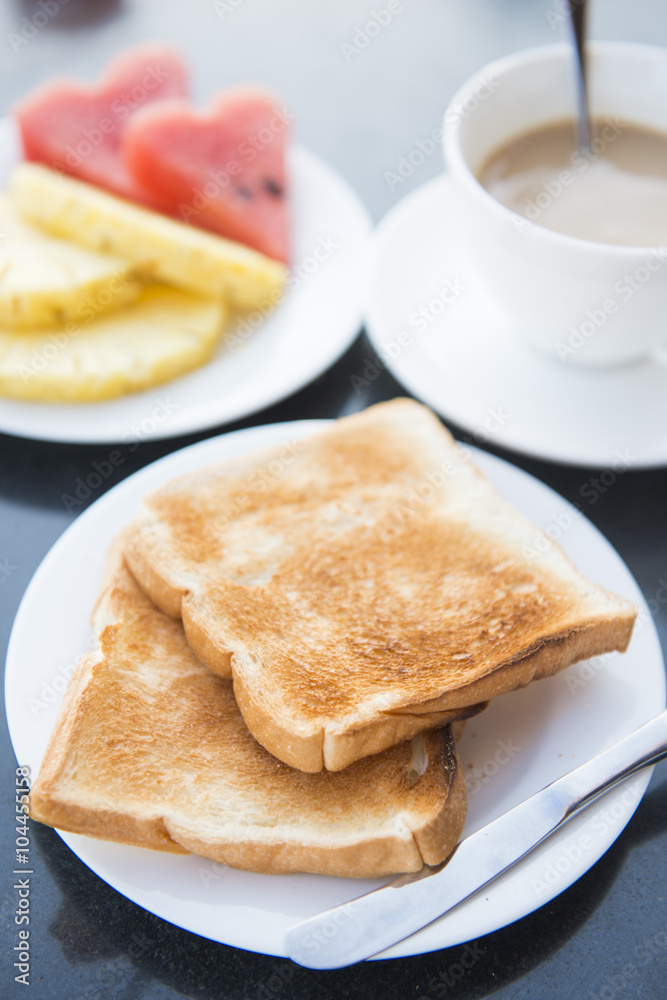 slices of toast bread on white dish slices of toast bread on white dish
