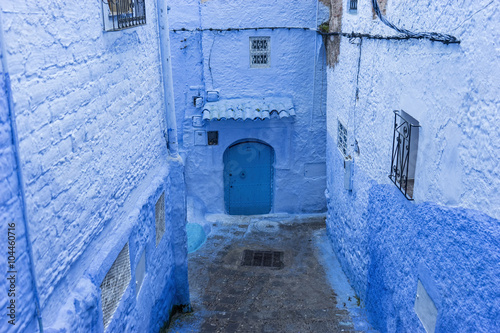 Hermosa ciudad pintada en azul de Chefchaouen en Marruecos