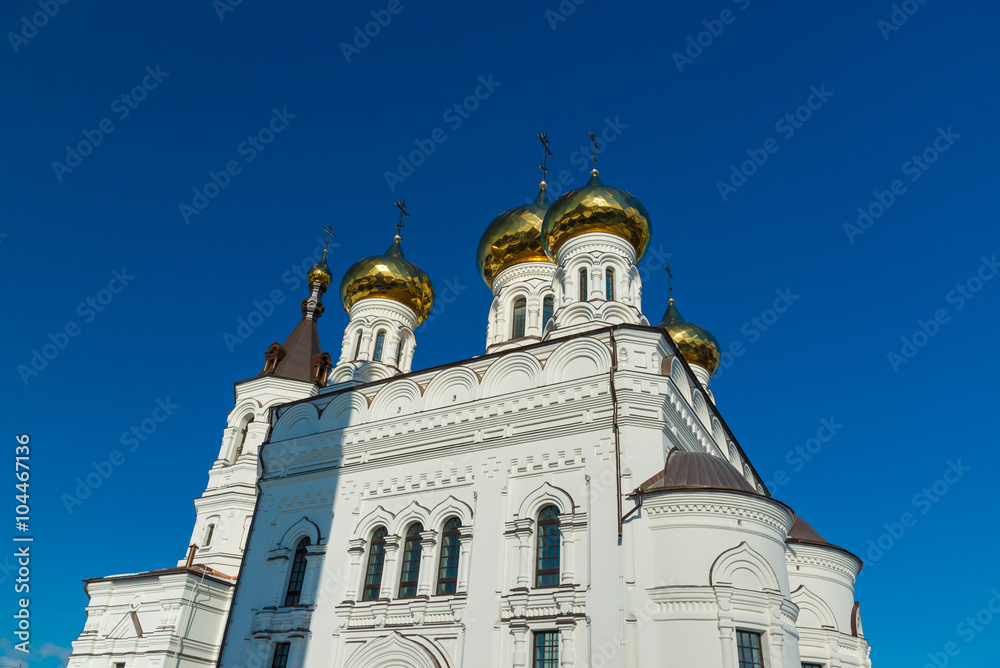 Fototapeta premium Church of Alexander Nevsky at Railway Square in Tver, Russia