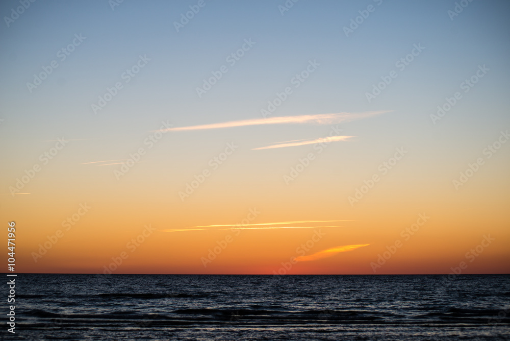 Obraz premium sunset over the sea