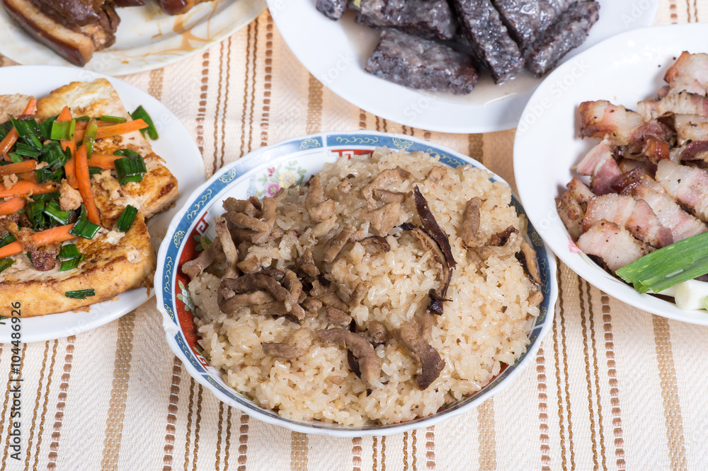 Fried tofu, black pudding, soy-stewed pork,Glutinous oil rice,salty pork(chinese food) Fried tofu, black pudding, soy-stewed pork,Glutinous oil rice,salty pork(chinese food)
