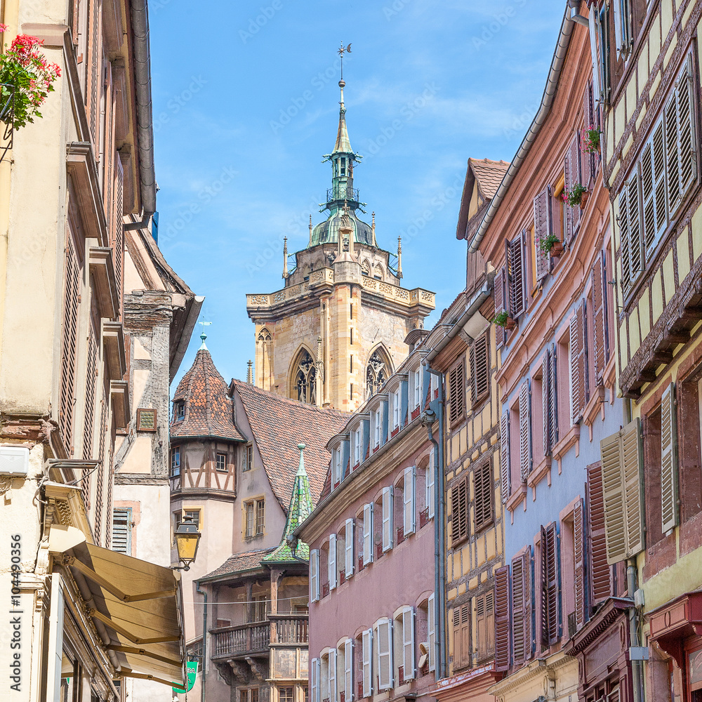 Fototapeta premium Malownicza wioska alzacka Colmar we Francji