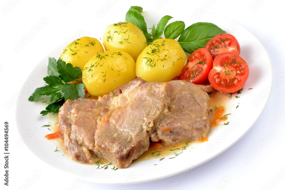 mięso duszone z ziemniakami i pomidorem mięso duszone z ziemniakami i pomidorem
