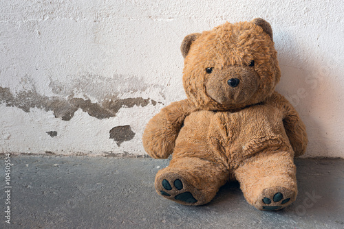 abandoned old teddy bear